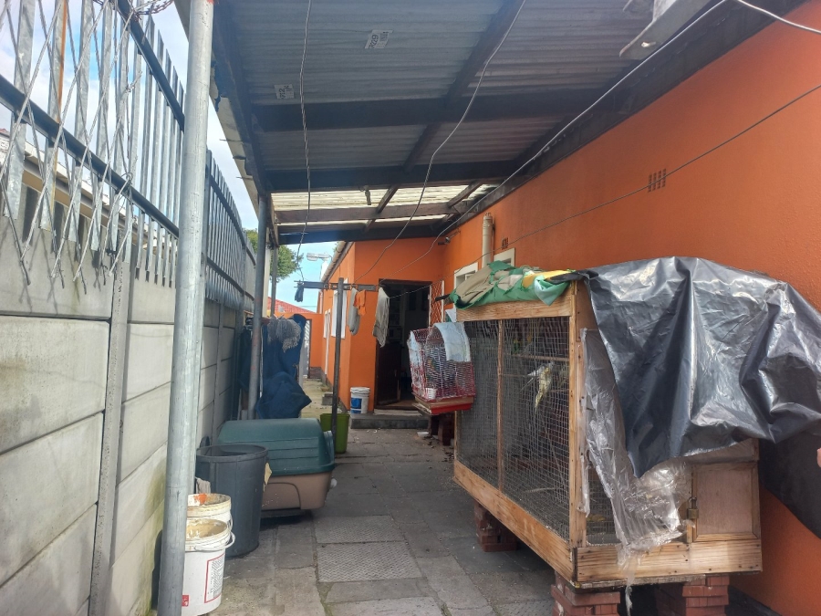 3 Bedroom Property for Sale in Charlesville Western Cape